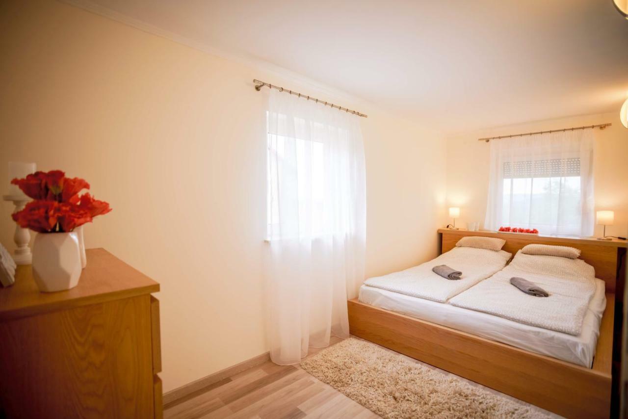 Eleven apartman house Keszthely Buitenkant foto