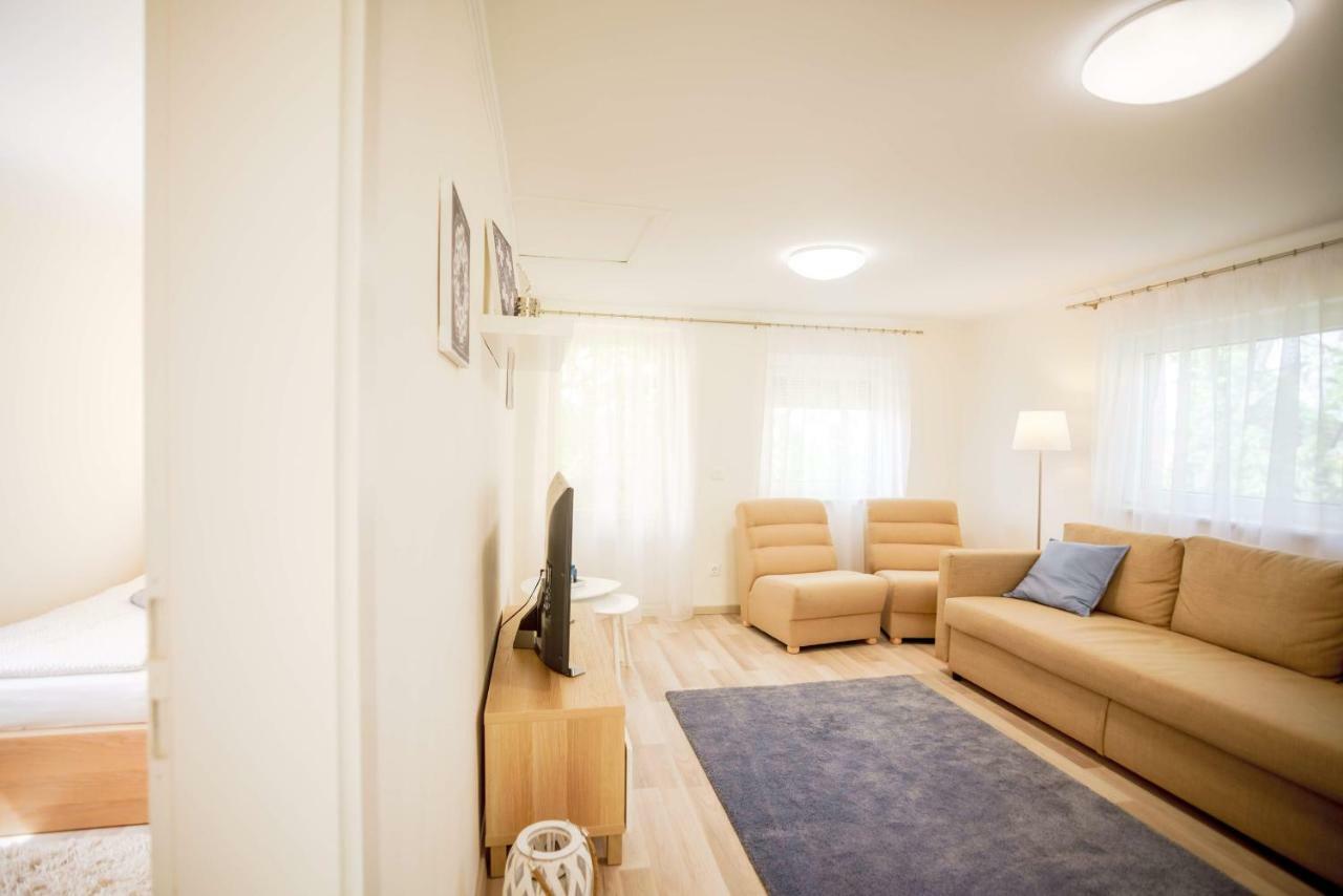 Eleven apartman house Keszthely Buitenkant foto